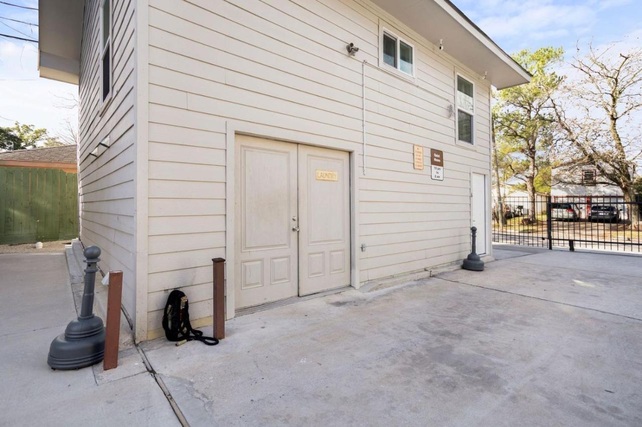 Ferienwohnung East Downtown Micro-Luxe Container Living Pod #9 Houston Exterior foto