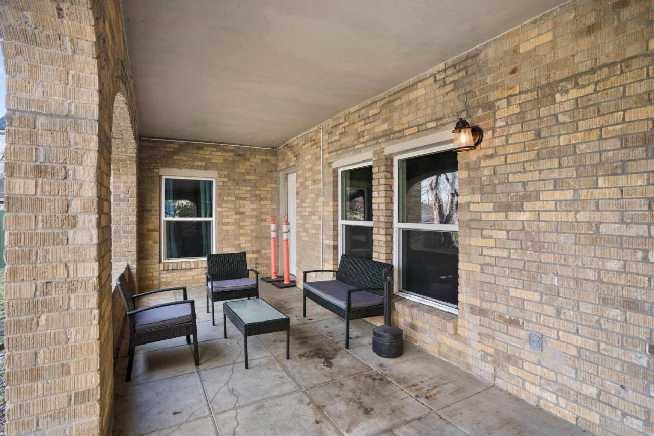 Ferienwohnung East Downtown Micro-Luxe Container Living Pod #9 Houston Exterior foto