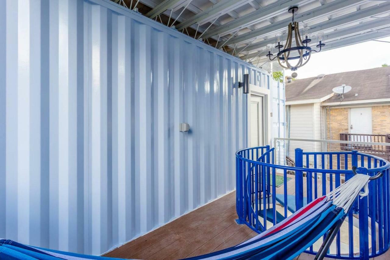 Ferienwohnung East Downtown Micro-Luxe Container Living Pod #9 Houston Exterior foto